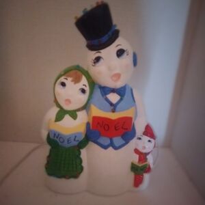 Vintage Mid Century Plugin And Musical Noel Carolers Figurine RARE